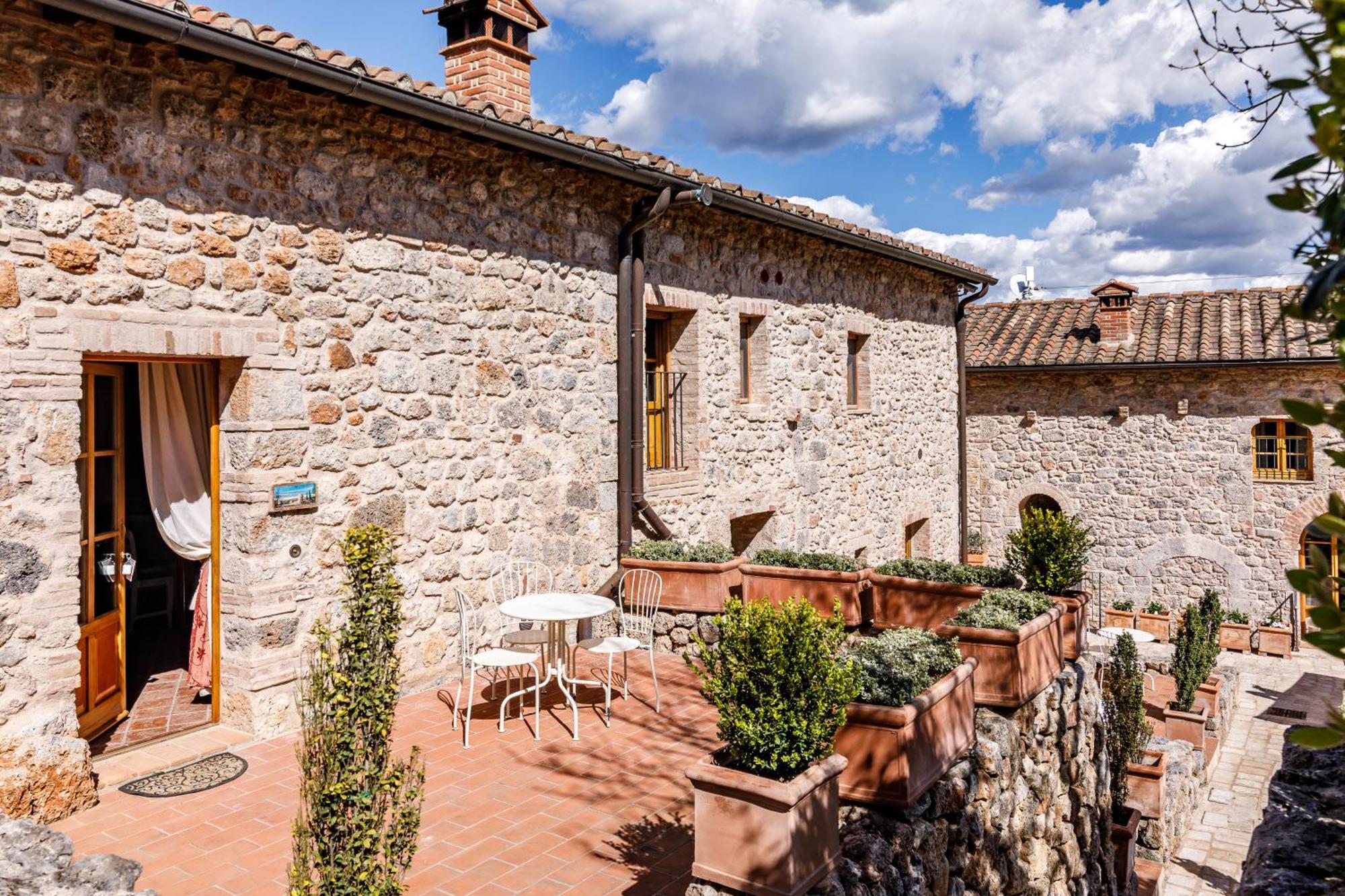 Relais La Costa Historical Residence Monteriggioni Kültér fotó